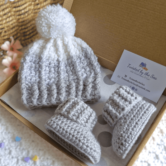 Ombre Baby Bobble Hat & Booties Set – Newborn to 6 Months - Twisted by the Sea