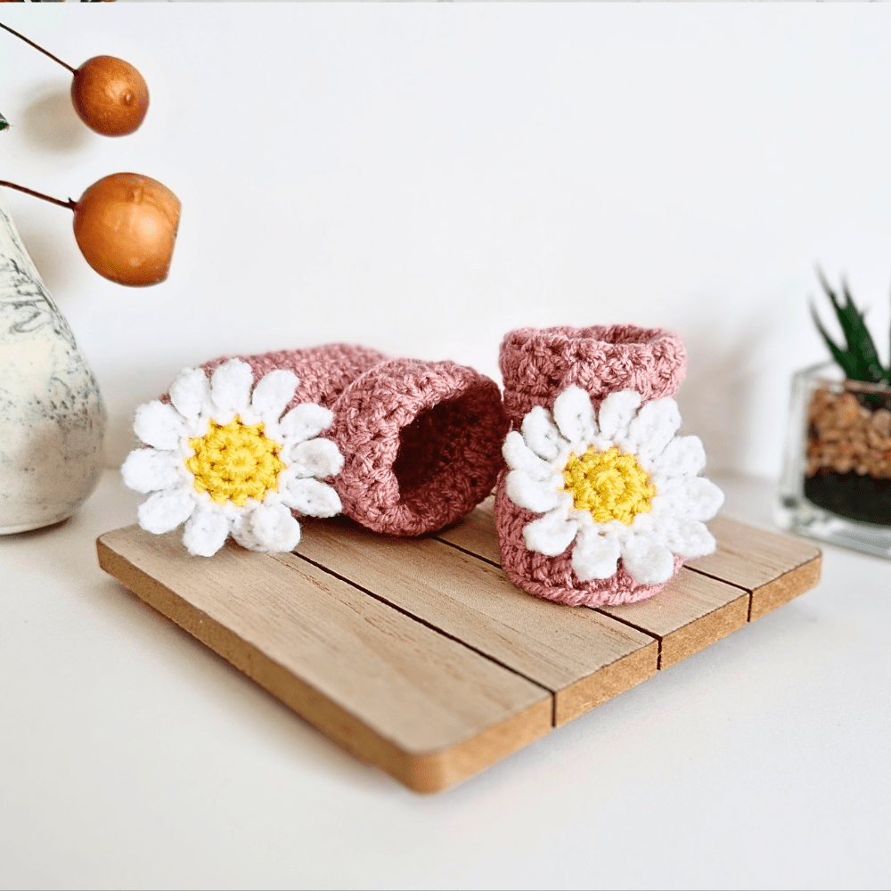 Handmade Daisy Baby Hat and Booties Set - Twisted by the Sea