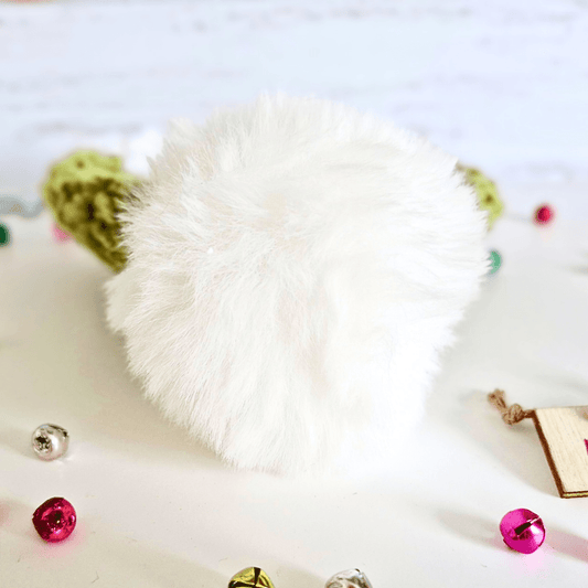 Handmade Christmas Baby Hat & Bootie Set – Mistletoe Green and White - Twisted by the Sea