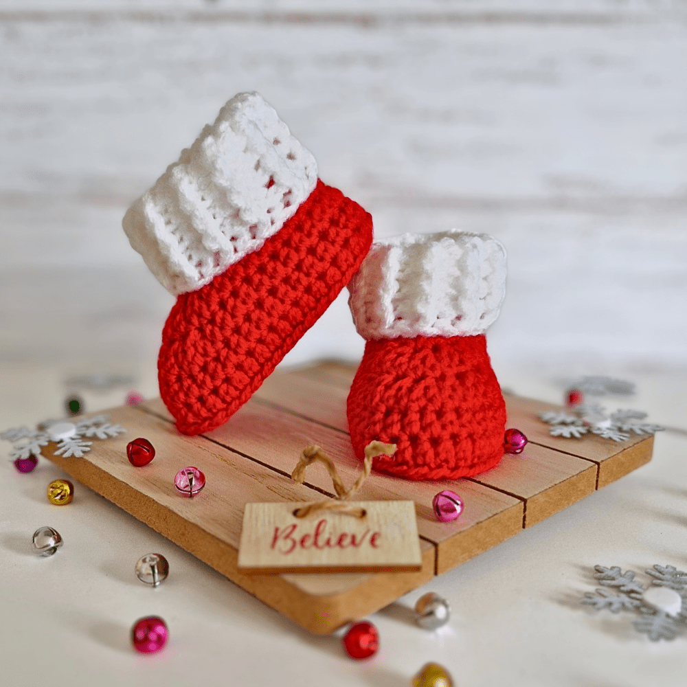 Handmade Christmas Baby Hat & Bootie Set – Red and White (Newborn to 6 Months) - Twisted by the Sea