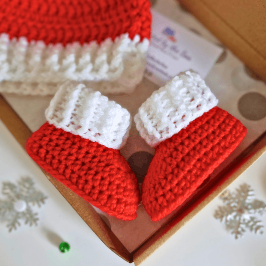Handmade Christmas Baby Hat & Bootie Set – Red and White (Newborn to 6 Months) - Twisted by the Sea