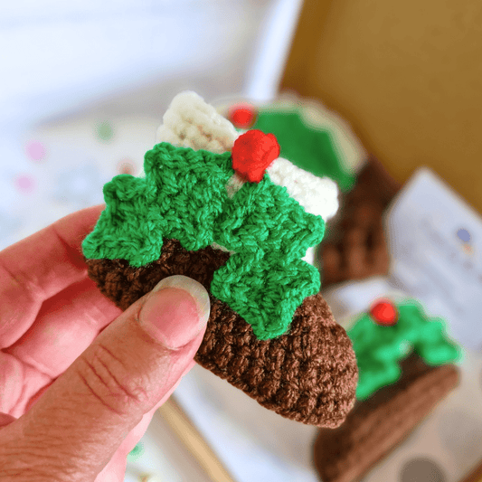 Christmas Pudding Baby Gift Set – Matching Crochet Hat & Booties - Twisted by the Sea