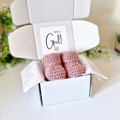 It's a Girl Gender Reveal Gift – Pregnancy Announcement with Crochet Baby Booties