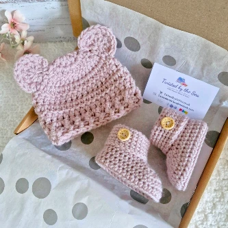 Crochet Teddy Baby Set – 'Born in 2026' Button Booties