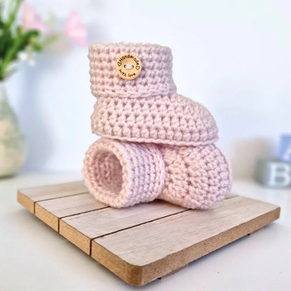 Crochet Baby Booties – Soft and Cosy Handmade Shoes for Newborns, variouscolours in sizes newborn, 0-3 and 3-6 months 