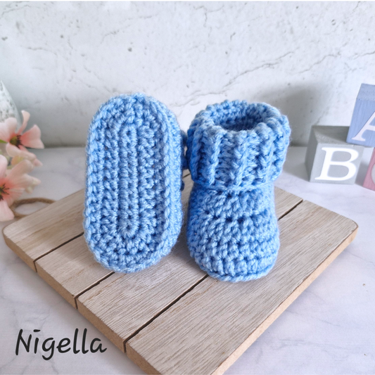 Handmade Newborn Baby Gift Set – Handmade Crochet Hat with Matching Booties – crafted in soft acrylic yarn and available in multiple colours by Twisted by the Sea.