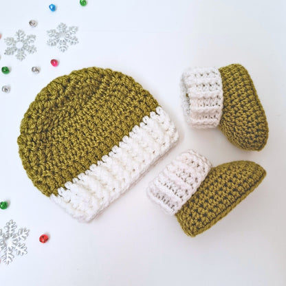 Handmade Christmas Baby Hat & Bootie Set – Newborn to 6 Months