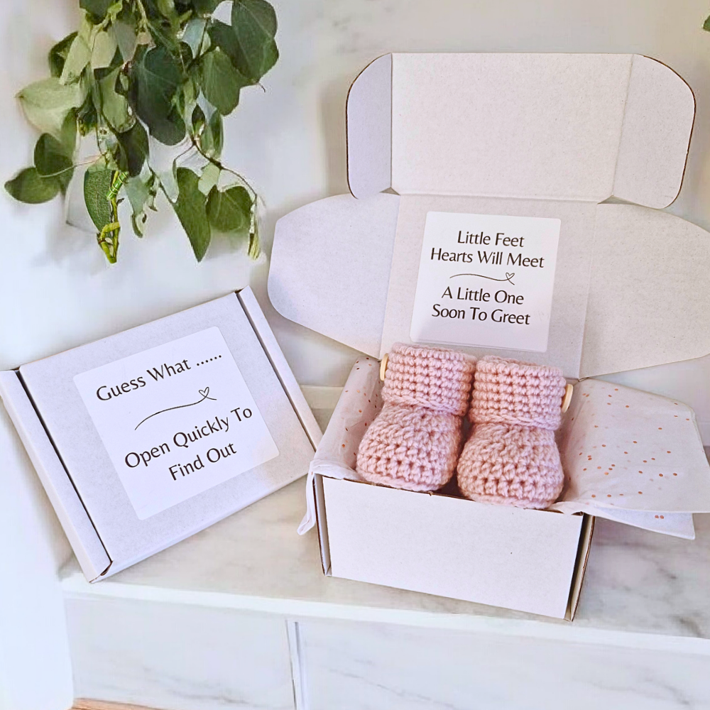 Pregnancy Reveal Keepsake Gift | Little Feet Hearts Will Meet - Twisted by the Sea