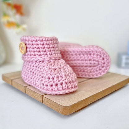 Crochet Baby Booties – ‘It’s a Girl’ Newborn Baby Shower Gift