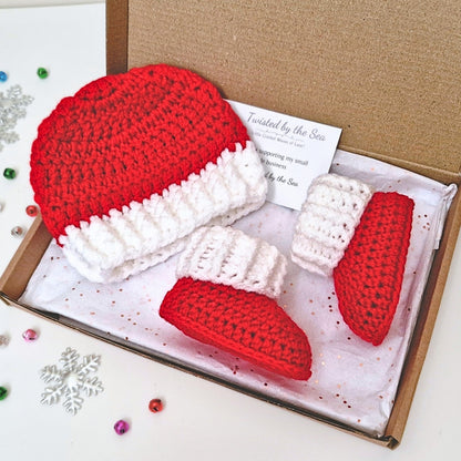 Handmade Christmas Baby Hat & Bootie Set – Newborn to 6 Months
