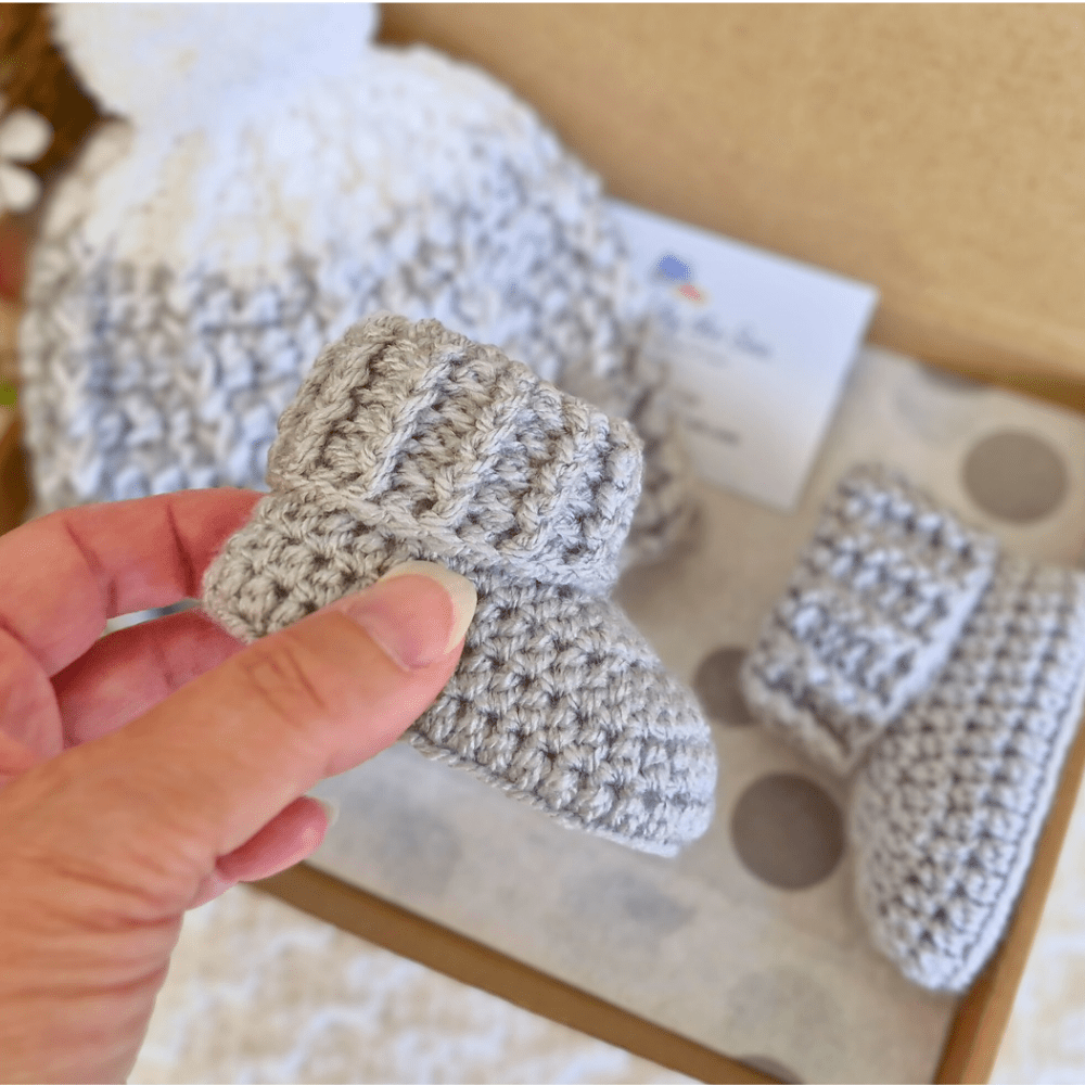 Ombre Baby Bobble Hat & Booties Set – Newborn to 6 Months - Twisted by the Sea