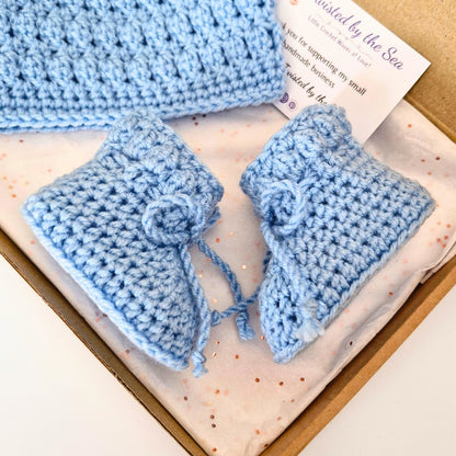 Crochet Cluster Stitch Baby Hat and Booties Set – Newborn Baby Shower Gift